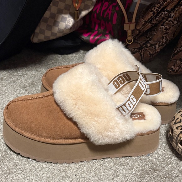 UGG Women's Brown and Cream Platform Mules - Picture 1 of 1